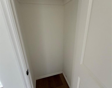 303 Aaran Way - Photo Thumbnail 22