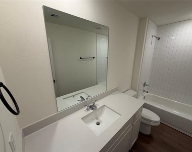 303 Aaran Way - Photo Thumbnail 36