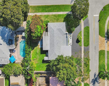 1013 Se 14th Court - Photo Thumbnail 9