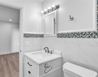 1013 Se 14th Court - Photo Thumbnail 24