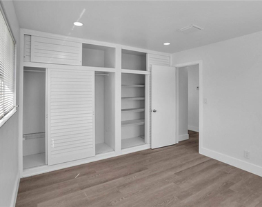 1013 Se 14th Court - Photo Thumbnail 33