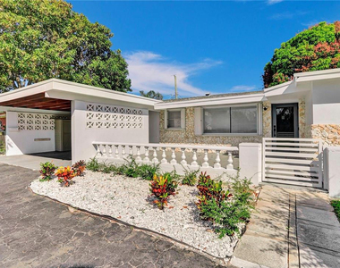 1013 Se 14th Court - Photo Thumbnail 1