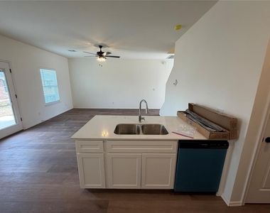 301 Aaran Way - Photo Thumbnail 27