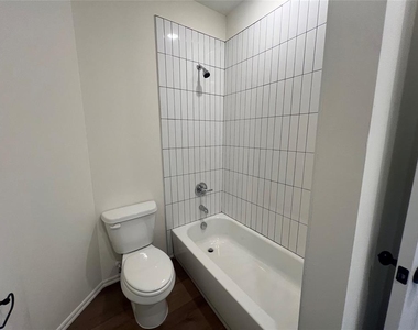 306 Liam Drive - Photo Thumbnail 17