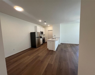 306 Liam Drive - Photo Thumbnail 19