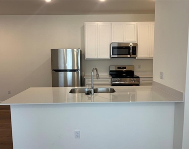 306 Liam Drive - Photo Thumbnail 3