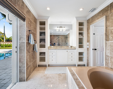 4761 Bayview Drive - Photo Thumbnail 12