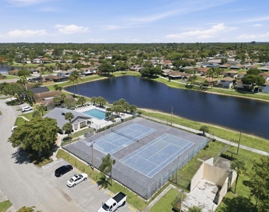 5330 Mendoza Street - Photo Thumbnail 16