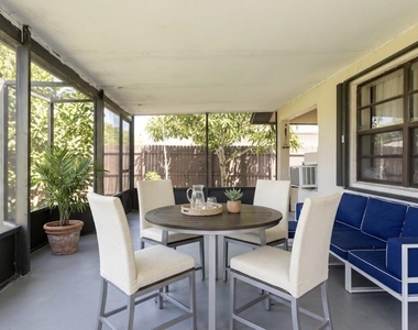 5330 Mendoza Street - Photo Thumbnail 12