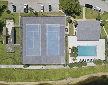 5330 Mendoza Street - Photo Thumbnail 15