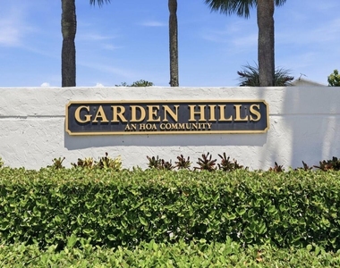 5330 Mendoza Street - Photo Thumbnail 13