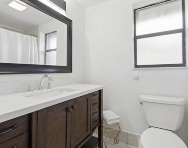 5330 Mendoza Street - Photo Thumbnail 7