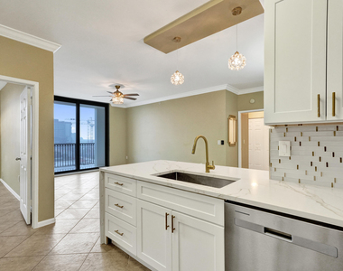 651 Okeechobee Boulevard - Photo Thumbnail 1