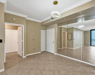 651 Okeechobee Boulevard - Photo Thumbnail 12
