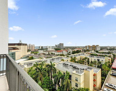651 Okeechobee Boulevard - Photo Thumbnail 32