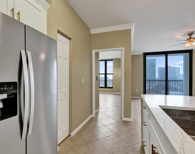 651 Okeechobee Boulevard - Photo Thumbnail 4