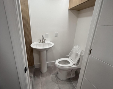 13345 Nw 2nd Avenue - Photo Thumbnail 7