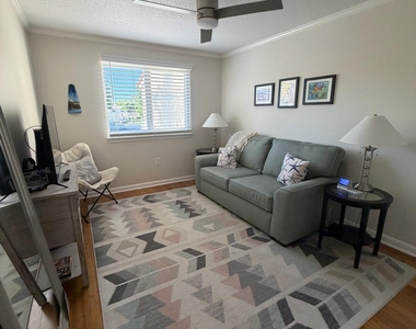 699 Deer Creek Corona Way - Photo Thumbnail 11