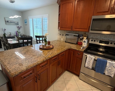 699 Deer Creek Corona Way - Photo Thumbnail 8