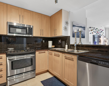 511 Se 5th Avenue - Photo Thumbnail 4