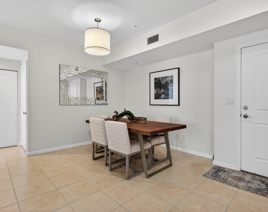 511 Se 5th Avenue - Photo Thumbnail 1