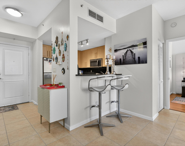 511 Se 5th Avenue - Photo Thumbnail 16
