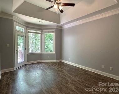 6629 Tuskan Drive - Photo Thumbnail 12