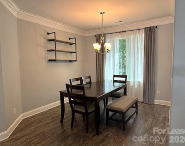 6629 Tuskan Drive - Photo Thumbnail 11