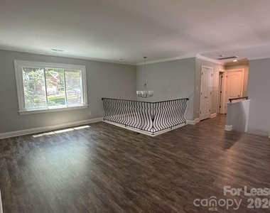 6629 Tuskan Drive - Photo Thumbnail 21