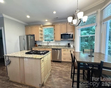 6629 Tuskan Drive - Photo Thumbnail 2