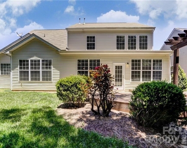 5067 Timber Falls Drive - Photo Thumbnail 17