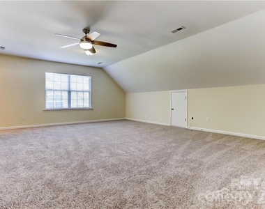 5067 Timber Falls Drive - Photo Thumbnail 14