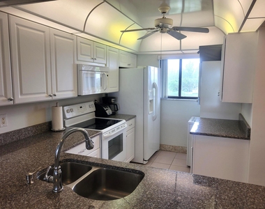 10152 S Ocean Drive - Photo Thumbnail 8