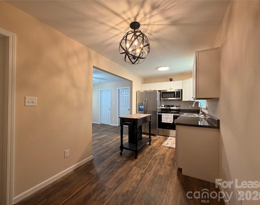 67 Travora Circle - Photo Thumbnail 5