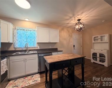67 Travora Circle - Photo Thumbnail 3