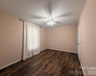 67 Travora Circle - Photo Thumbnail 8