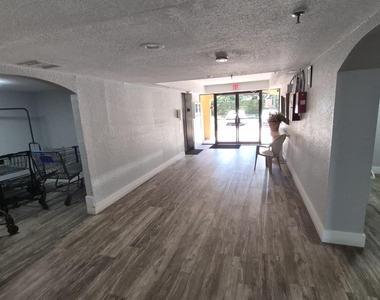 450 Egret Circle - Photo Thumbnail 3