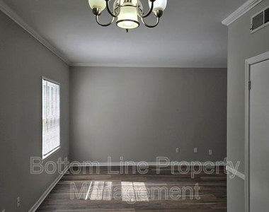5949 Quail Hollow Road - Photo Thumbnail 7