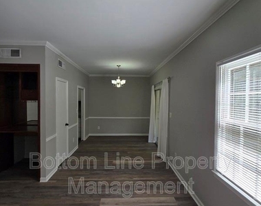 5949 Quail Hollow Road - Photo Thumbnail 6
