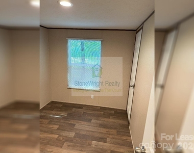 2034 Shelby Road - Photo Thumbnail 2