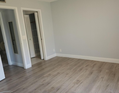 502 Shady Pine Way - Photo Thumbnail 14
