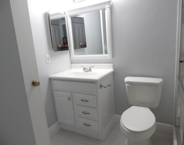 502 Shady Pine Way - Photo Thumbnail 15