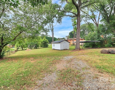 405 Pine Street - Photo Thumbnail 18