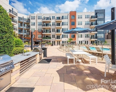 902 West Fourth Street - Photo Thumbnail 20