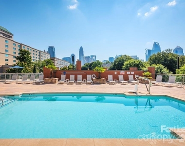 902 West Fourth Street - Photo Thumbnail 18