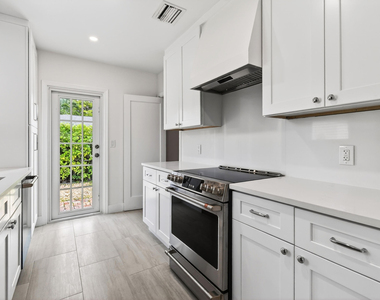 236 Greymon Drive - Photo Thumbnail 19