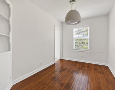 236 Greymon Drive - Photo Thumbnail 12