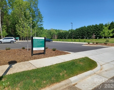 9572 Blossom Hill Drive - Photo Thumbnail 14