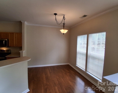 9572 Blossom Hill Drive - Photo Thumbnail 24
