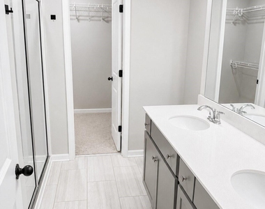 3228 Mcgee Hill Drive - Photo Thumbnail 7
